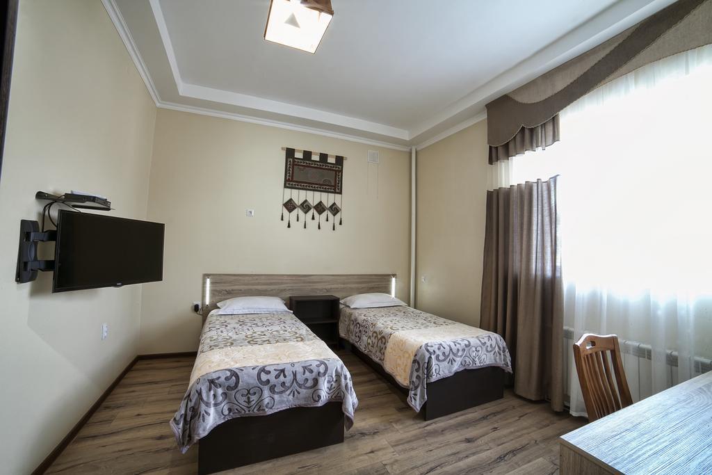Ethno Boutique Hotel Osh Quarto foto