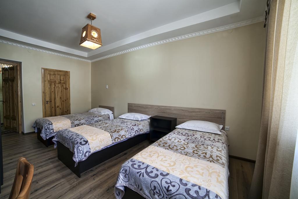 Ethno Boutique Hotel Osh Quarto foto