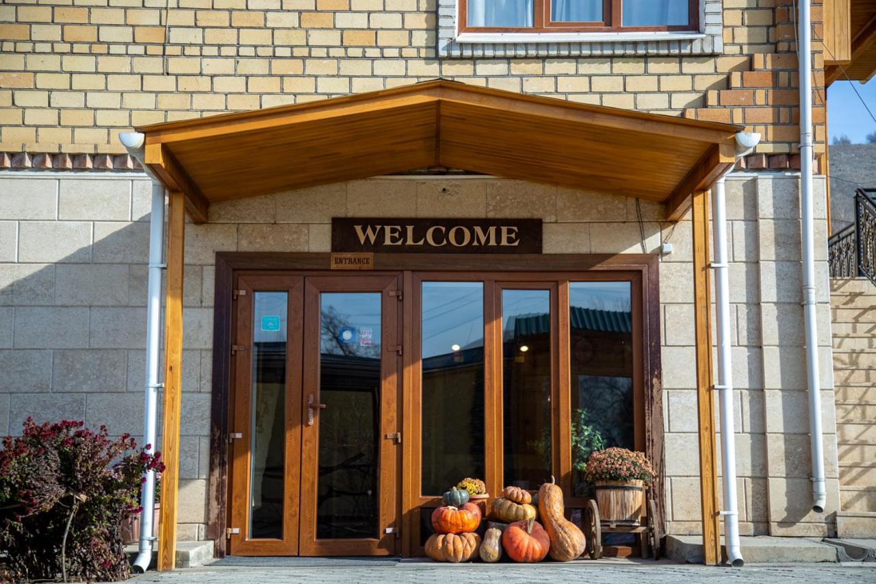 Ethno Boutique Hotel Osh Exterior foto